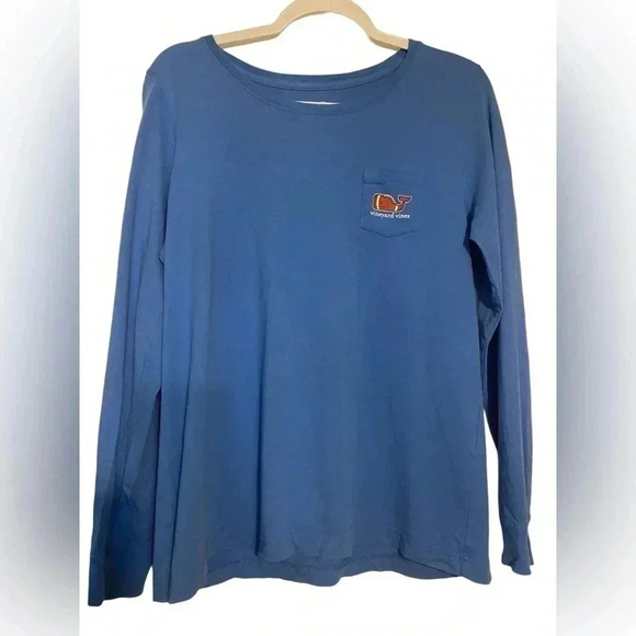 Women’s Vineyard Vines Football Tee size medium - Picture 1 of 3